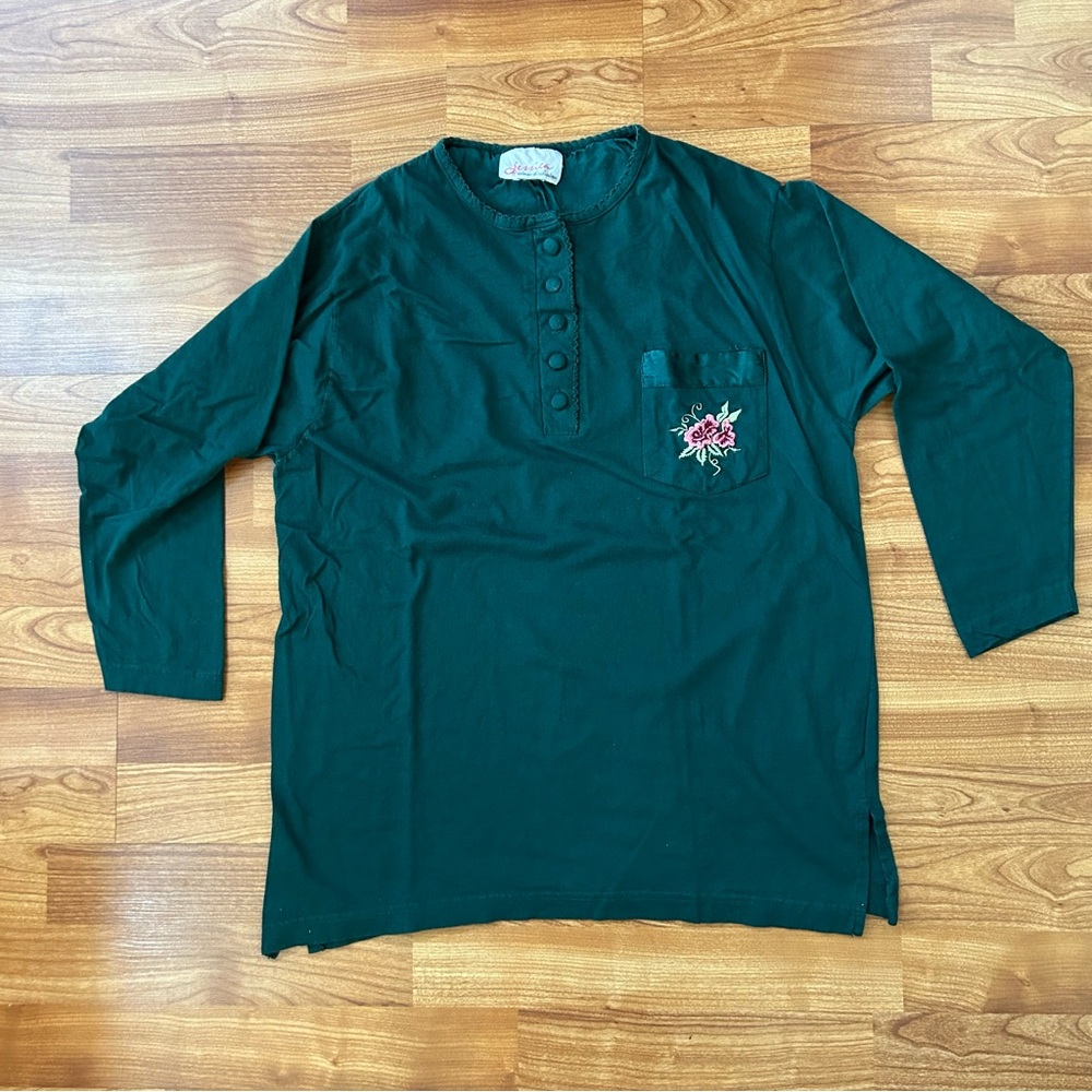 4/$15 Jessica intimates green pajama top